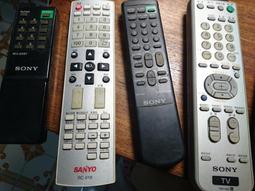 二手SANYO三洋 RC-018 遙控器 裝上電池後，按按鍵時燈會亮 歷史價格詳細信息