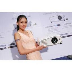 EPSON EH-TW6700W 劇院無線投影機,3000ANSI高階對比7萬比1,無線傳輸1080P,台灣原廠正公司貨機器及燈泡三年保固. 歷史價格詳細信息