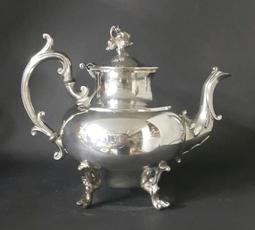 Vintage Silverplated Brass Miraculous Virgin Mary Medal 25&quot; Curb Necklace Italy 歷史價格詳細信息