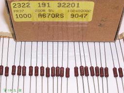 【電 阻】荷蘭 PHILIPS 330R / 330Ω 2.5W 早期陶土金屬膜電阻〔PR52〕 歷史價格詳細信息