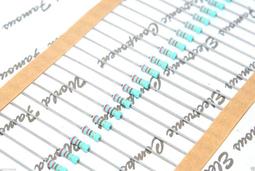 50顆- 飛利浦 PHILIPS 82K 0.4W 5% SFR25 電阻 - 早期有鉛品 for audio 歷史價格詳細信息