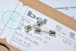 BEL AVENIR 正紅色羽絨外套 歷史價格詳細信息