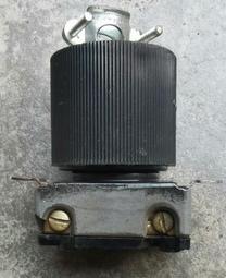 美國荷寶古董電木插頭插座。如圖所示，成色算不錯，插座上面面板5025 歷史價格詳細信息