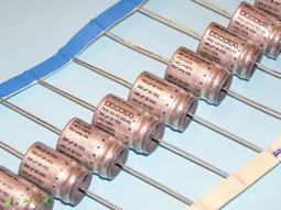 瑞典RIFA PEG124 220uF 25V 臥式電解電容 長壽命 1顆1標 歷史價格詳細信息