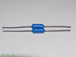 【電 容】荷蘭 PHILIPS 560pF / 100V +/-2% 銀膜電容〔683〕 歷史價格詳細信息