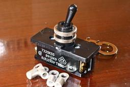 TYCO SANTA FE 4015 HO SCALE LOCOMOTIVE 歷史價格詳細信息