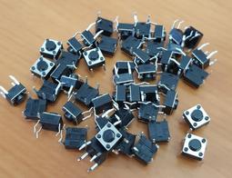 6X6X4.3 6*6*4.3 輕觸開關 4腳直插按鍵開關 觸碰式 （50個） 200-00355 歷史價格詳細信息