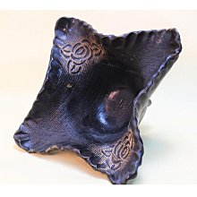 【藏寶船】收藏品 日本 Kimmidoll 和福娃娃 皮革鑰匙圈 歷史價格詳細信息