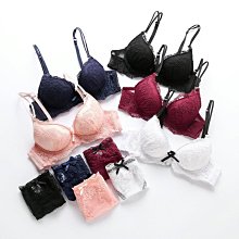 〖套裝〗 特價限時  歐式鏤空側翼設計性感蕾絲花邊軟鋼圈女士內衣文胸套裝 歷史價格詳細信息