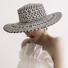 草帽 欧美风格春夏新款黑白拼色小众度假草帽出游平顶帽女士宽檐沙滩帽~熱銷 價格比較,價格查詢,歷史價格詳細信息
