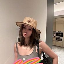 Celin*羽絨服 新色卡其綠️溫暖你整個冬天 天冷了 要註意保暖 冬日時髦造型都為您搭配好了這價格完全是撿漏 白菜價！！錯過大腿拍爛都沒用！ 歷史價格詳細信息
