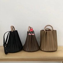 【褶皺水桶側背包/斜背包】已斷。好貨!!獨家珍藏款???? ☆優月皺褶專賣三宅一生風◇泰國包包☆摺衣‧褶衣‧折衣‧褶皺MEPP。獨家不退 歷史價格詳細信息