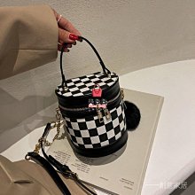 法國小眾小包包女夏2022新款時尚高級感菱格斜挎鏈條包單肩圓筒包 歷史價格詳細信息