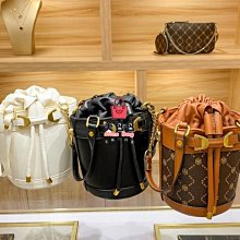 20212021新款MIRGAM KOSEL老花迷你抽繩水桶包女單肩斜挎大容量時尚 流行 精品 歷史價格詳細信息