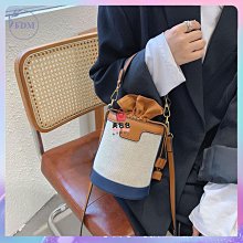 韓版 水桶包 手提水桶包 帆布水桶包 單肩包 帆布包 手提包 水桶包 女生包包 小方包 肩背包【時尚箱包】 歷史價格詳細信息