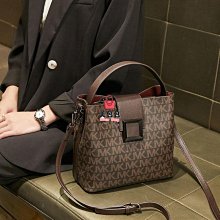 流行氣質大容量包包女2022秋冬新款休閑絨面通勤單肩包手提托特包【爆款特賣】 歷史價格詳細信息