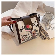 韓版女背包百搭高品質尼龍布防水後背包 牛津時尚 雙肩背包 兩用 簡約書包 防盜背包 歷史價格詳細信息