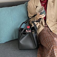 包包女2020新款潮流秋冬季簡約ins復古公事包單肩包 PU皮質復古公事包百搭時尚休閒腋下包20087 歷史價格詳細信息