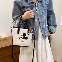 pu皮質軟面拉鏈水桶包 托特包 單肩包 ins撞色大容量包包 氣質復古休閑小眾斜挎包 流行 歷史價格詳細信息