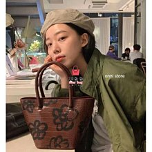 【花花小店】側背包 斜挎包 包 單肩包 韓版潮休閑胸前包胸包男腰包時尚潮流背包斜挎包男包單肩包男新款 歷史價格詳細信息