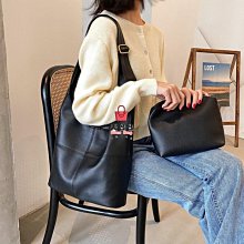 高品質腋下包2024夏季新款小眾設計鈴鐺圓筒包銀色百搭單肩手提包 歷史價格詳細信息