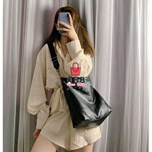 單肩包 斜挎包 背包 軟皮大容量黑色餃子包包女2024新款複古高級感休閒單肩斜挎託特包-李李 韓國女裝 歷史價格詳細信息