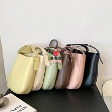 時尚流行斜背包 新款百搭斜背包 高顏值耐用帆布包 出行便攜可手提斜背包 大容量學生通勤防盜小方包【時尚箱包】 歷史價格詳細信息