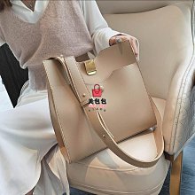 大容量胸包/皮革材質側背包 皮質斜背包/單肩包/斜跨包 防水運動後背包包/騎行包/側肩包男側包/斜包 歷史價格詳細信息