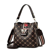 女包新款包包女韓版潮流時尚中年女包斜挎單肩手提包休閒包外出包側背包斜背包收納包『SD00917』『愛衣閣』 歷史價格詳細信息