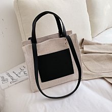 時尚 氣質 黑白手提肩背兩用馬鞍包 背帶長120公分 貨品如新 歷史價格詳細信息
