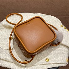 百搭ins斜挎包包女2022新款潮秋冬時尚復古小方包法國小眾腋下包 歷史價格詳細信息