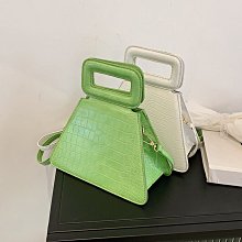 女生包包 女士包 2022夏季新款鱷魚紋珍珠吊簡易小方包 休閒手機包 斜背包 肩背包 歷史價格詳細信息