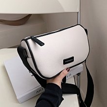 流行包包女2022新款潮時尚網紅爆款斜挎包高檔水鉆珍珠百搭小方包 歷史價格詳細信息