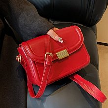 高級質感紅色包包女士2023秋冬新款小眾設計百搭輕奢手提斜挎婚包 歷史價格詳細信息