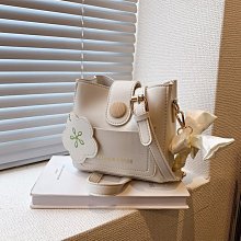 質感ins學生斜背包 上課休閒斜背包時尚斜背包 日系包包女原宿復古郵差包男-李李 韓國女裝 歷史價格詳細信息