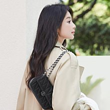 2023女包三月限定6格幾何菱格磨砂幻彩大容量手提單肩通勤託特包 歷史價格詳細信息