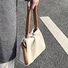 水桶包2023新款大容量女包通勤百搭單肩斜挎包真皮秋冬小眾託特包 歷史價格詳細信息