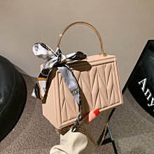 2023新款南韓絲枕頭包時尚休閒潮流百搭大容量單肩斜挎女包黑色 歷史價格詳細信息