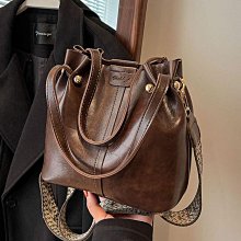 今年流行紋包包女士2023新款秋冬季高級感小眾斜挎手提凱莉包 歷史價格詳細信息