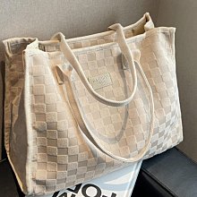 今年流行包包女秋冬新款菱格圓筒包牛津布高級質感寬帶斜挎水桶包 歷史價格詳細信息