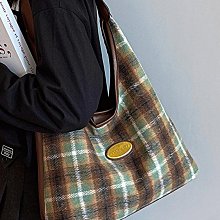 復古學院格子雙肩包包女秋冬2023新款潮韓國呢子揹包大容量水桶包 歷史價格詳細信息