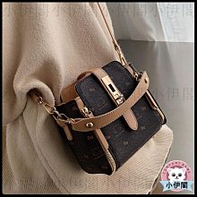 小伊閣=韓版小眾設計針織條紋單肩手提包手拎包出街通勤大容量小方包女包 歷史價格詳細信息