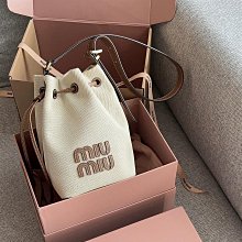 Connie代購#香魚子紋小牛皮雙肩包 慵懶隨性菱格紋小巧後背包15*20cm 歷史價格詳細信息