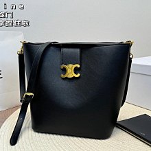 頂級 celin ce家凱旋門材質trlomphe 材質塗層帆布 拼牛皮 水桶包斜挎斜背包 大號3327小號30＊22 流行 歷史價格詳細信息
