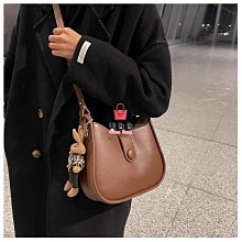 高級感百搭ins小眾斜挎包包女春夏2023新款洋派時尚爆款手提小包 歷史價格詳細信息