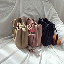 水桶包 韓國氣質棕色百搭素色兩用包手提包子母包斜揹包 高級感皮革可調整肩帶側揹包肩揹包 Pu女包學生 流行 歷史價格詳細信息