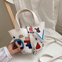 印花水桶包 2024夏季水桶包 同手提 小仙女  斜背包 百搭 斜背包 復古水桶包 流行 歷史價格詳細信息