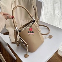 流行洋氣復古百搭休閒腋下包 小眾設計大容量大包包 高級質感氣質女士托特包 韓版時尚女生單肩包 日常通勤簡約托特包 歷史價格詳細信息