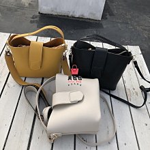 女生單肩大流浪包 鏈條斜背包高級感小包包女 新款菱格鏈條包小眾質感百搭斜挎包-予你優選 歷史價格詳細信息