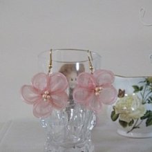 菲洛那手作:白色袖珍蕾絲禮服珠繡及刺繡不鏽鋼勾針式或合金可調節夾式耳環(單耳) 歷史價格詳細信息